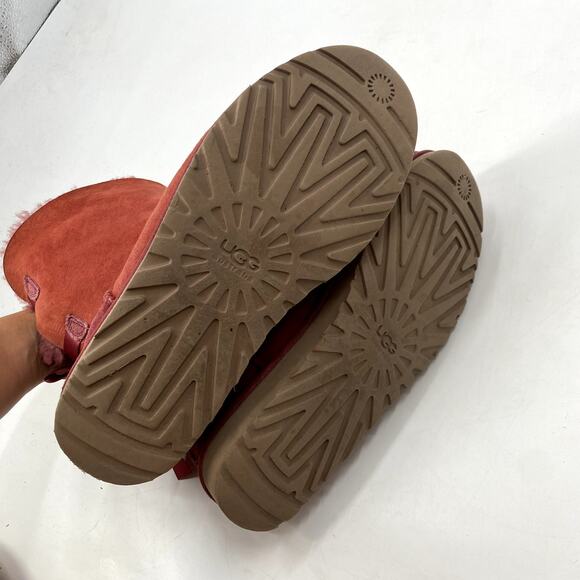 UGG Australia pink sherpa lined bow boots - Picture 8 of 8